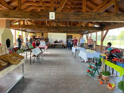 Povești împărtășite privind compostul la Târgul de produse alimentare locale și expoziția de artizanat organizat de comuna Gălești